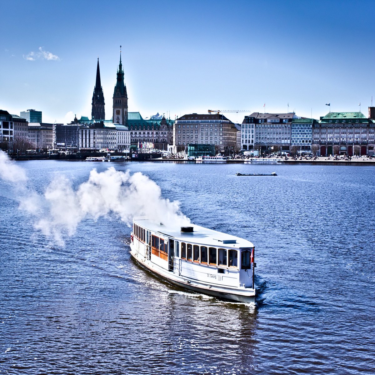 RealBurnHard's tweet photo. Hamburg at its best.
#hamburg #alster #alsterdampfer #steamboat #spring #springtime #sun #sunny #sunnyday #sunnydays #sunlight #sunshine #beautiful #beautifulday #weather #goodday #goodweather #clearskies #clearsky #blueskies #bright #brightsun https://t.co/cxdj8BGleS