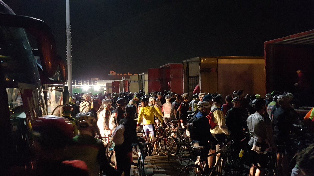 rawresources's tweet image. #parisroubaix #HellOfTheNorth #hellofthecarpark