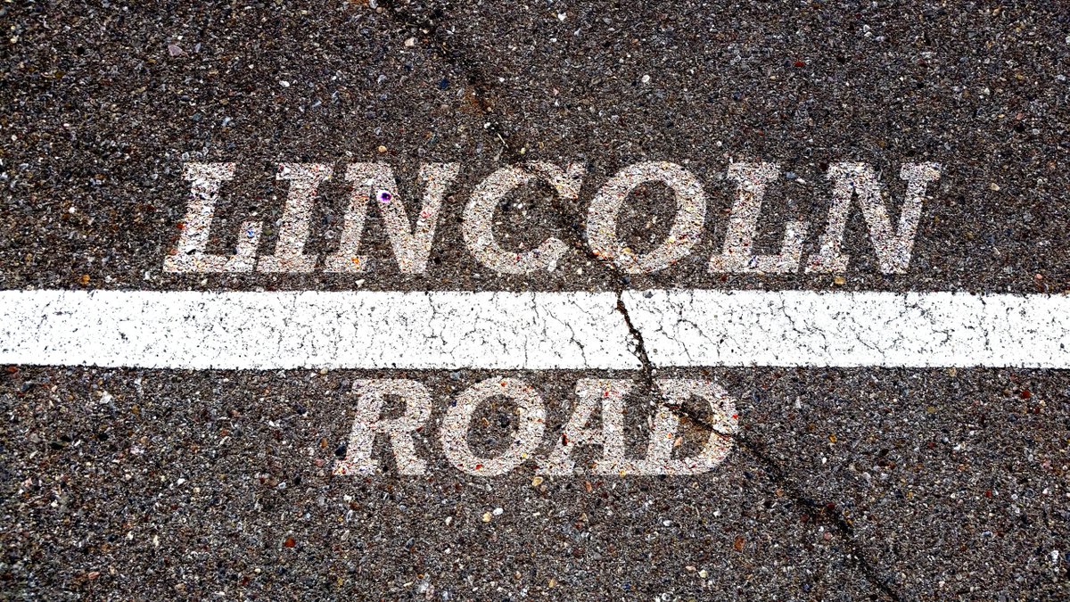 blackdopecinema's tweet photo. Check out @lincolnroadfilm coming soon. #lincolnroadmovie #lincolnroad #movie #cinmea #blackdopecinema #maritalats #action #thehood #theblock #powerofwomen #womeninfilm #femalelead https://t.co/M0zSA6V5gG