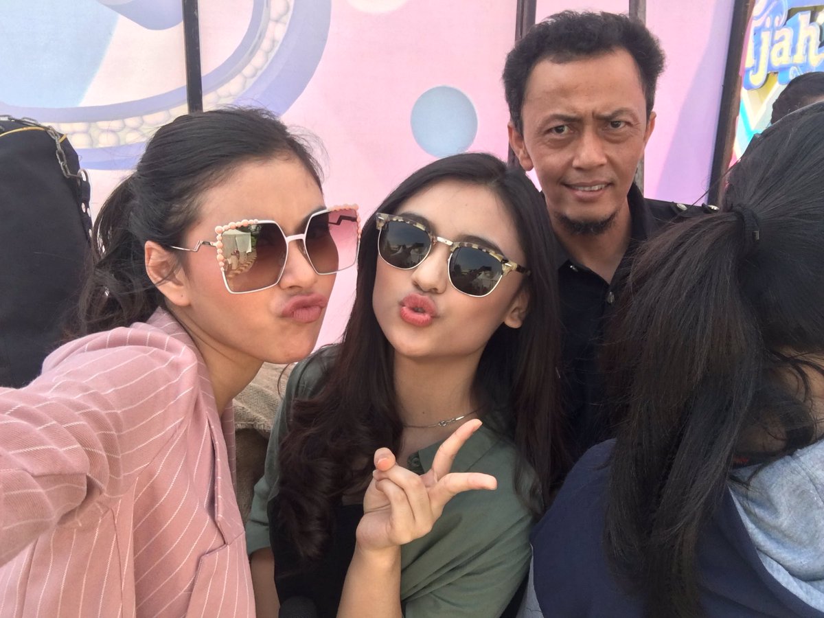 Debby Shinta tweet media