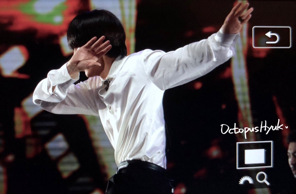 NoCommentXXXX's tweet photo. 180406 SMT in Dubai #Eunhyuk preview-1 https://t.co/dK0O7e8q5X