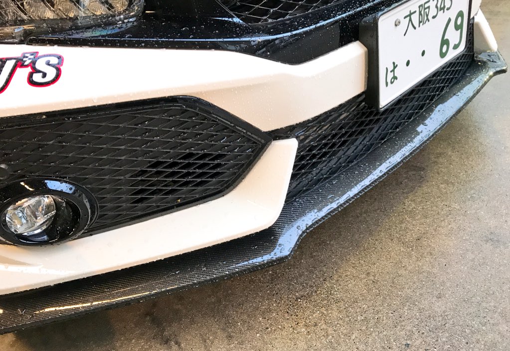 js_umehara's tweet image. もうお気づきの方もおられるでしょうがこの度RAYSさんの協賛でSEIBONカーボンエアロを装着させて頂きました‼️前後スポイラー、サイド、リアゲート、ボンネットを交換してかなりスパルタンに‼️J'Sエアロ開発は夏以降の予定なのでそれまではこれで頑張っていこうと思います‼️ #seibon #rays