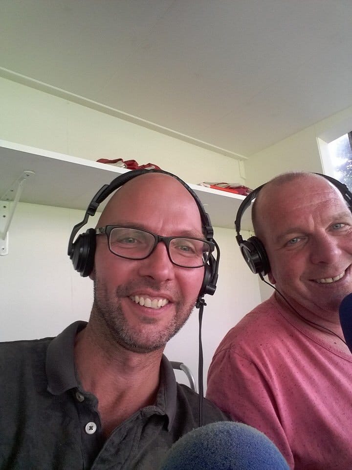 ijsselmondsport's tweet photo. Verslaggevers @EDiender  / Hans Brust en @WBASTIAANNET zijn er klaar voor. Vanmiddag 14.00 - 20.00 extra lange sportuitzending met LIVE @KHC_Kampen - @dzc68 / @svzalk - @vvshbk / @DOS37 - @Goaheadkampen / en als toetje de #derby @ijvvdenuithoek - @VVDOSK https://t.co/FKwEeot4UW