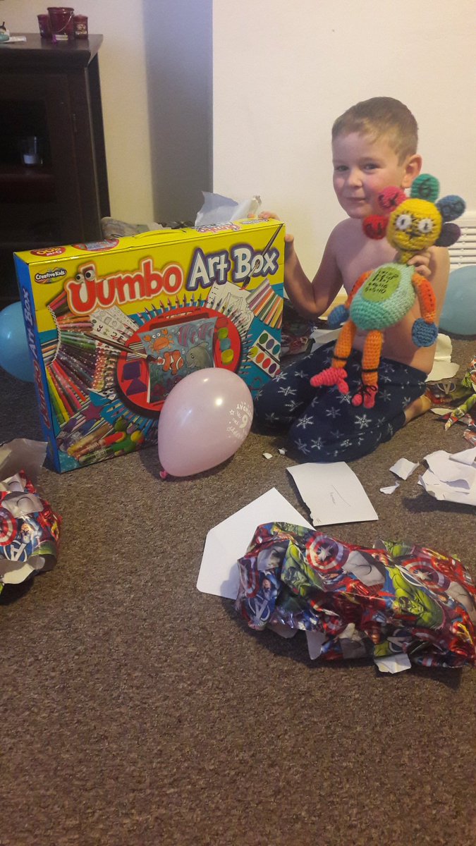 bonnar_clare's tweet photo. @MrsLilleyVPS maisie got 2 learn alot about the number 6 yesterday and got 2 c some of her school friends at my party🎂🎈🎉 https://t.co/7275APO84g