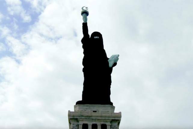 We finally know the story behind some of the most inflammatory political ads released in 2016 with Facebook and Google. bit.ly/2EptM9N