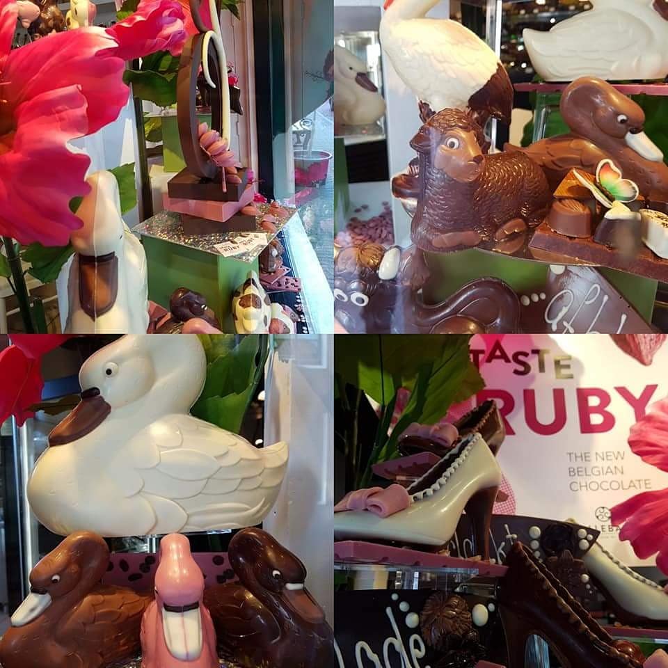 BonbonAtelierA3's tweet image. Wij worden zo vrolijk van onze nieuwe voorjaarsetalage.
Komt u ook even kijken?
#etalage #rubyRB1 #chocolade #Hattem