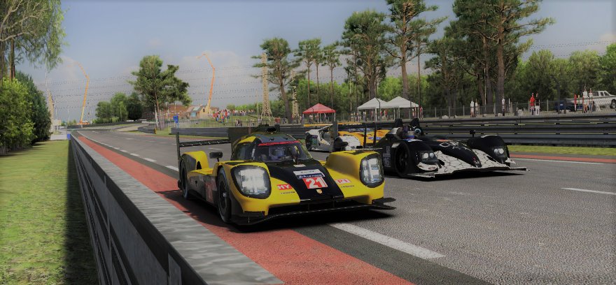 BerlinSimSport's tweet photo. After 2 1/2 hours our LMP Team Färber/Jerg is chasing @VECsimracing for the lead in the #iRELMS 6h of Le Mans! https://t.co/zTs7ByInU6