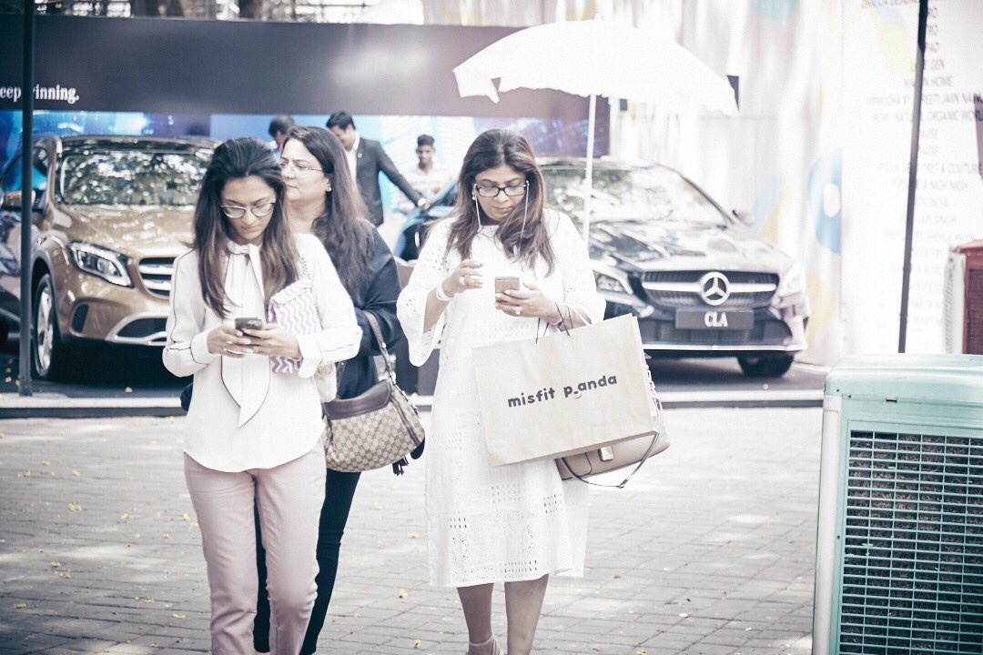 Style_Cracker's tweet photo. Visit Mahalaxmi Racecourse for India’s favourite fashion festival 🎉 Shop. Eat. Drink. Play 💃🏻#SCBorough https://t.co/i34uXwftOy