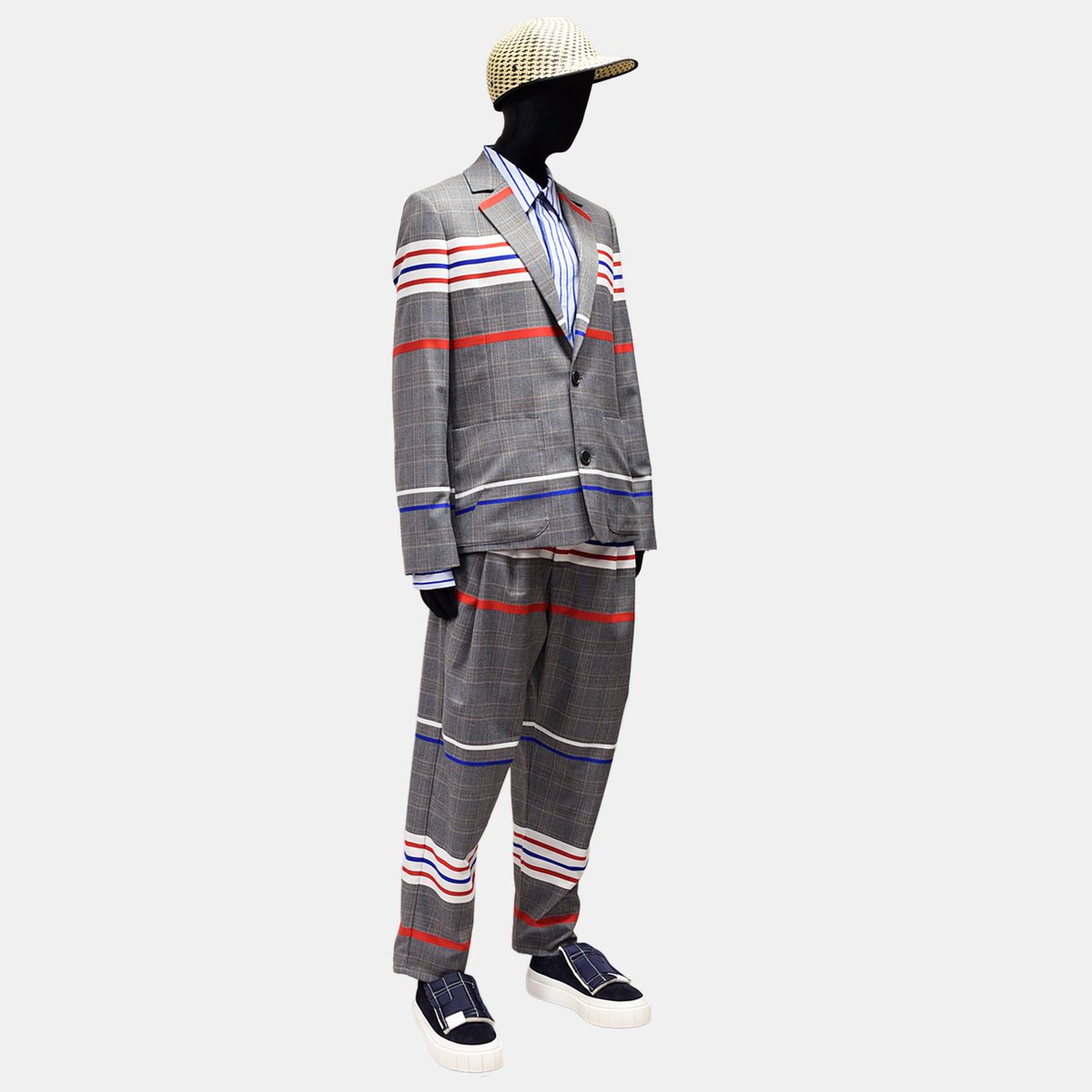 w_and_m's tweet photo. Styling
Cap #overhead
https://t.co/4m7MVWI6UI
Jacket #henrikvibskov
https://t.co/ExyX74UXGb
Shirt #henrikvibskov
https://t.co/YBqoSMPz7i
Pants #henrikvibskov
https://t.co/urXaYyHiud
Shoes #primury
https://t.co/HZ006M6yzU https://t.co/4EzlanSEgG