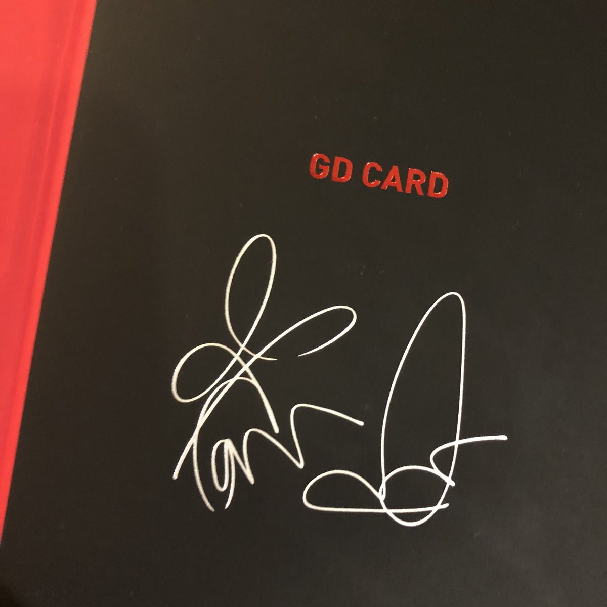 always_gd's tweet photo. #GD x #IBK
📍#All_ACCESS 💳💕
간절히 원하고 바라던 리미티드 박스🙏🏻
#AlwaysGD 💐 https://t.co/fJ034HocjE