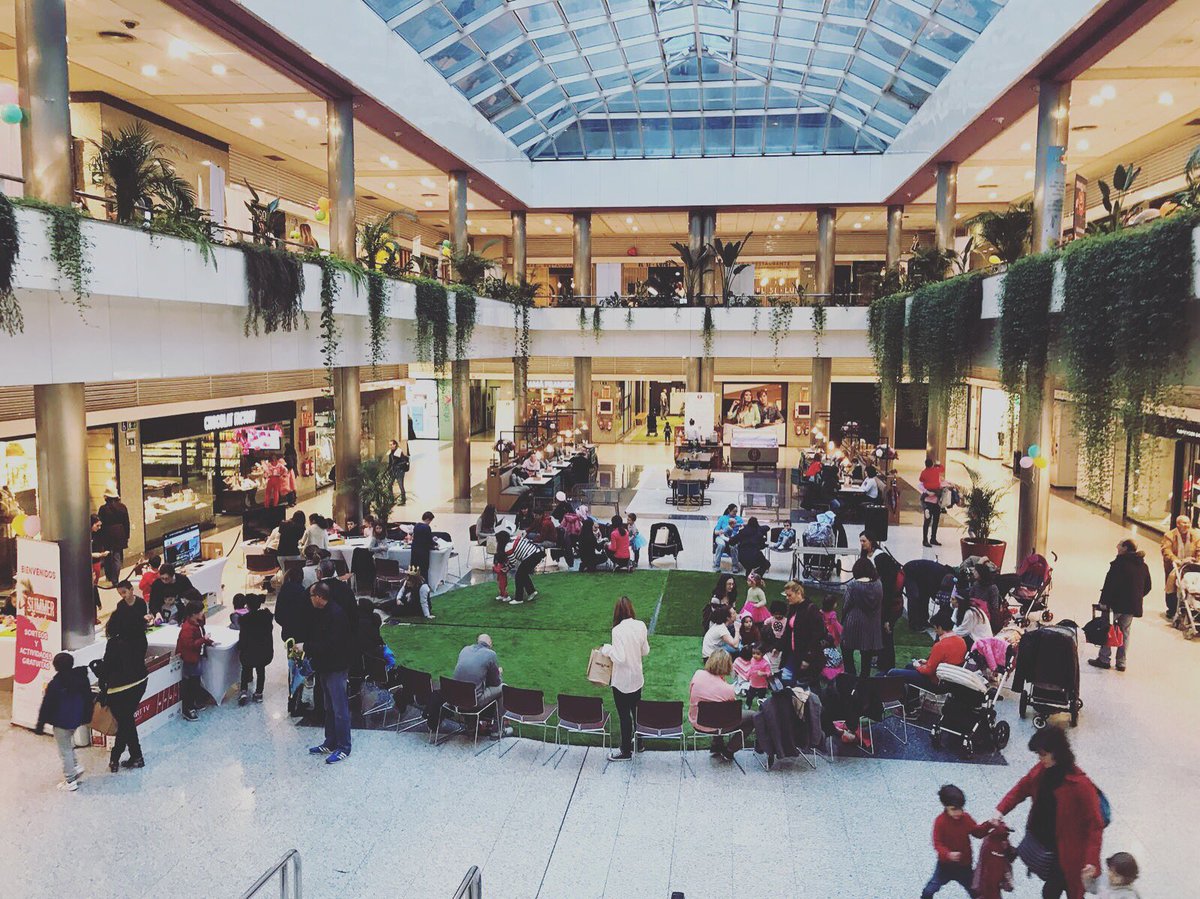 Moda_Shopping's tweet photo. Refugiate de la lluvia en “The Summer Fest” Hoy llenazo absoluto en las diferentes actividades. ¡No te lo pierdas! #TheSummerFest #modashoppingkids https://t.co/cDibIo8BTT