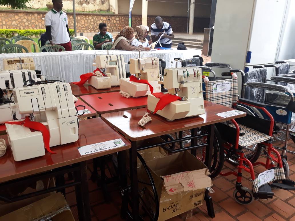 SalamTvUG's tweet photo. Managing Director Hajj Abdul Noor Kaliisa  applauds the media for its effort to disseminating Zakat information as year distribution much of the Zakat was collected by the middle class people not as of Last year which was from the rich - Persons to receive are 278 . #Salamtvug https://t.co/VWrrFVNcPy