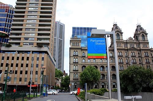 MFB_NEWS's tweet photo. MFB will be holding a training drill at Parliament Station tomorrow from 10am. 

Fireys in Breathing Apparatus will do a walk-through of the station &amp; assemble a rail network emergency access vehicle. Members of the public shouldn’t be alarmed! https://t.co/I3GnVQpOs4