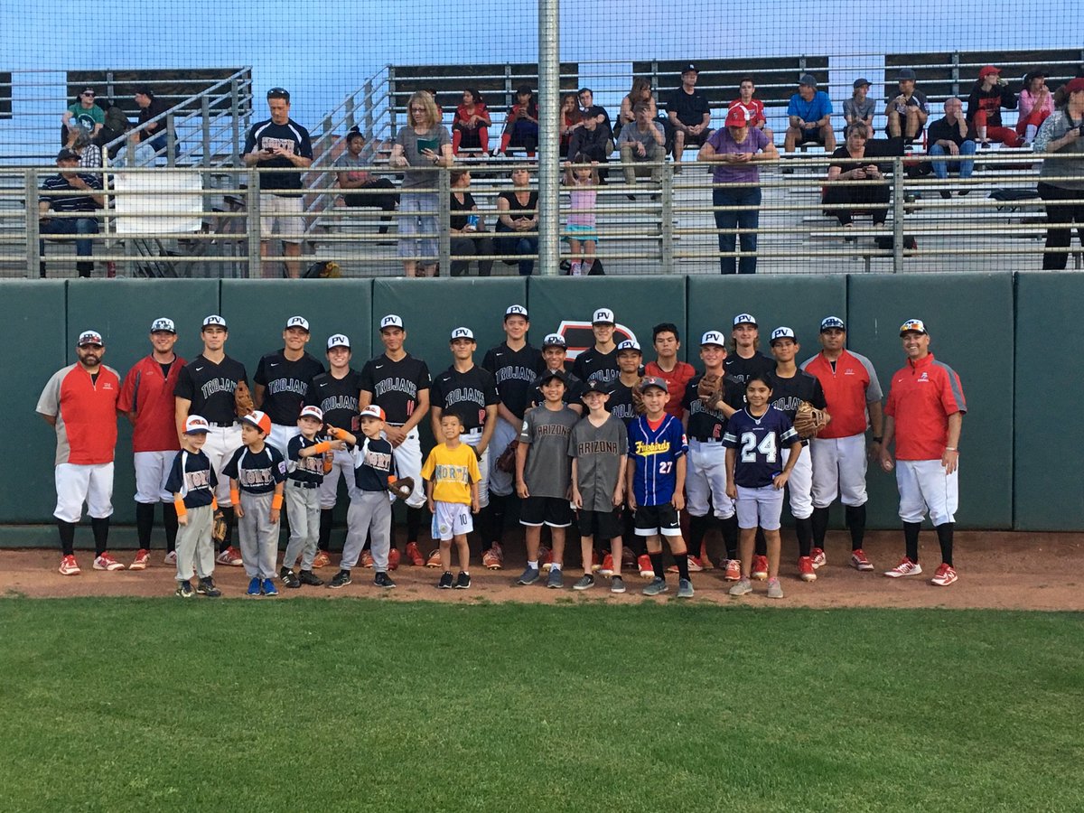 Go_PVTrojan's tweet photo. thanks little league players for a great night!!!! @FBCoachDavis https://t.co/a8poHeymtv