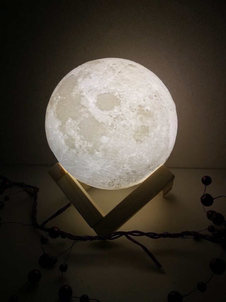 tsleezy42's tweet photo. my newest obsession is this moon lamp from https://t.co/GQkE2x3VDK 😍 https://t.co/I8WLWYyzzK