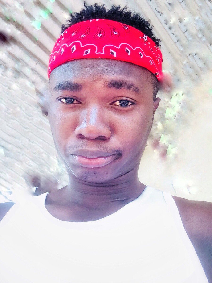 sparks00651620's tweet photo. Itβs only in AFRiCA where your girlfriend will Hide you their Social media Passwords When you trust Em with your money π΄ and Bank account Pin #LMOF ππππΏππΏOne middle Finger to such girlsππΏπ https://t.co/pALDitKT3Z