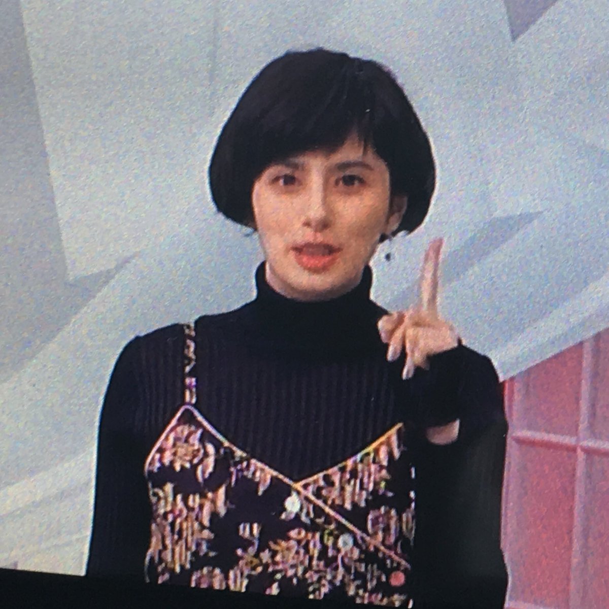 ホラン千秋の髪型まとめ 大人かわいいショートからロングヘアまでご紹介 Kyun Kyun キュンキュン 女子が気になるエンタメ情報まとめ