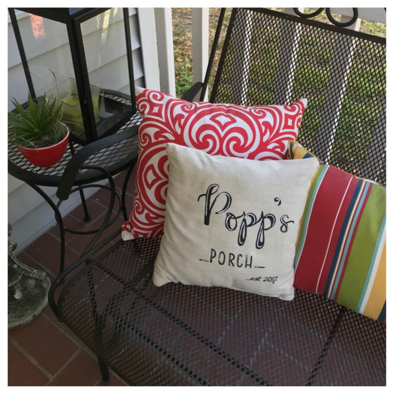 #patio & #porch pillows with pizzazz! let's design one for you.

#valorieoart #homedecor #interiordesign #outdoordecor #outdoor #zipcodepillows #lemontheme #lemon #plaidpaints @plaidcrafts @angelusshoepolish #angelusdirect @angelusdirect
ordering info email valorie@bauercorp.com