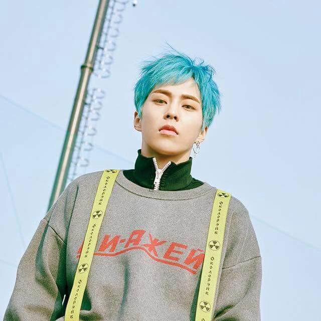 MExol99's tweet photo. EXO-CBX 
Xiumin
#BloomingDays0410 #xiumin #SMTOWNinDubai #CBX_SomeoneLikeYou https://t.co/JFgUe8LC5u
