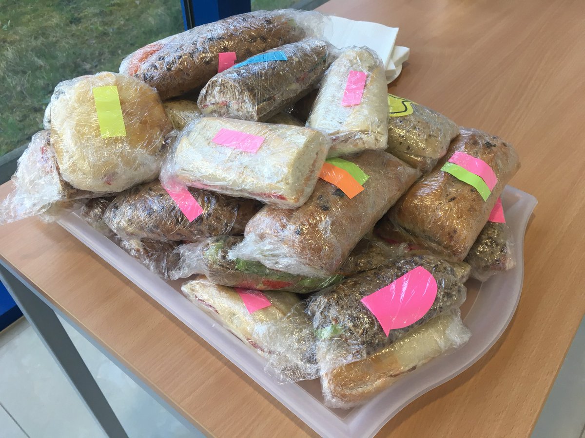 PlzenskyBarcamp's tweet photo. Přípravy vrcholí!
#barcampcz @PlzenskyBarcamp https://t.co/ttjRBfv7ea