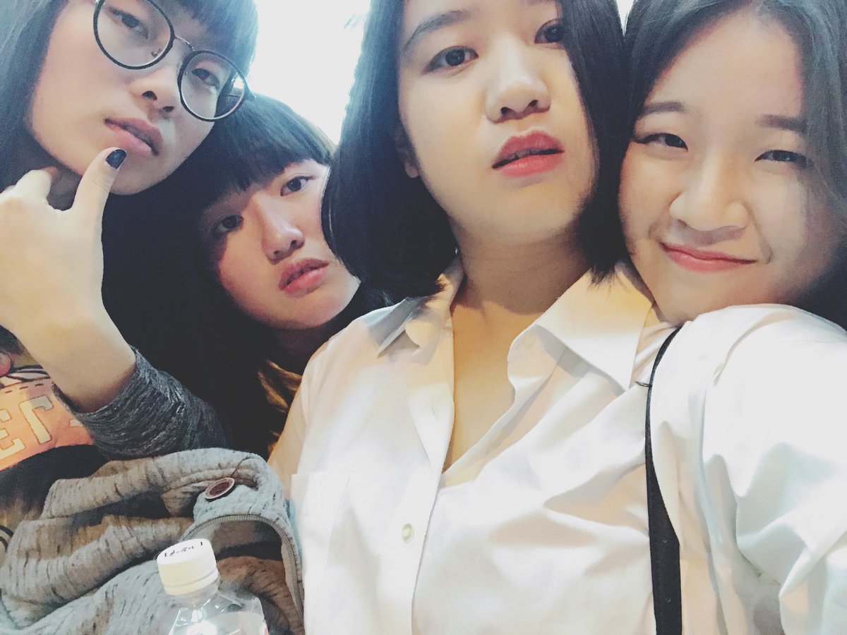 nnm1598's tweet photo. 夜店初體驗❤️ https://t.co/ZqUm1ng0QV