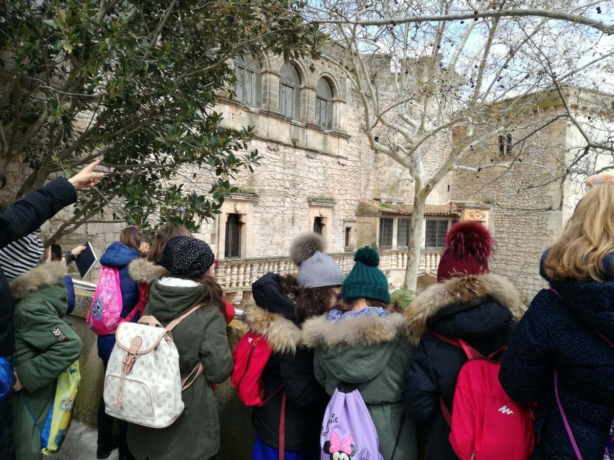 laviaTraiana's tweet photo. 🏰Dal passato, la #principessa Elisabetta Dentice di Frasso vi aspetta nel suo #castello a #carovigno per raccontarvi il suo amore per le fiabe e gli animali.
Prenota qui la tua visita: https://t.co/DjpvU6xL8b
#WeAreInPuglia #ItalyToLive #laviatraiana https://t.co/pnQgQ4vbaE