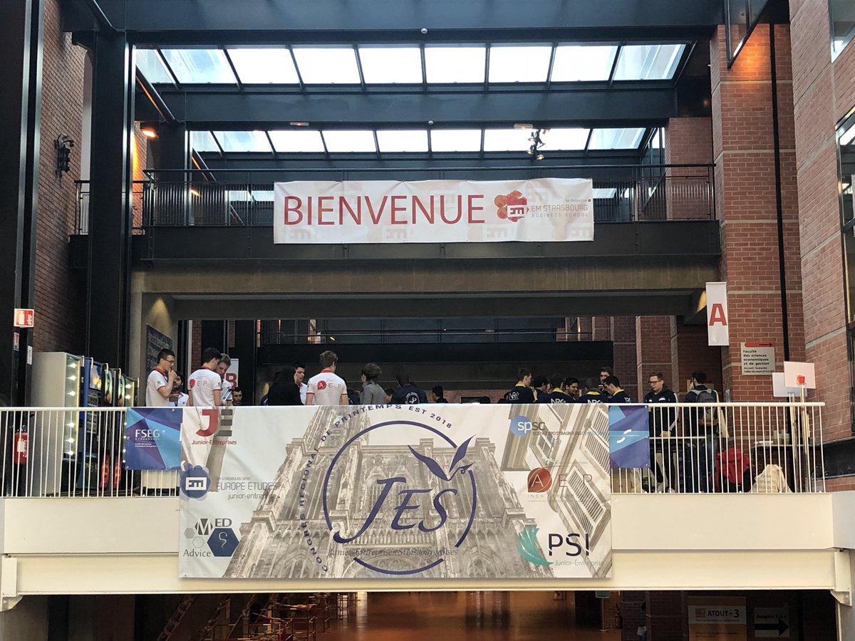 Les #JE de l’Est sont en train d’arriver au #CRPEST18 organisé par les <a href="/JE_Stras/">JEStrasbourgeoises</a> à l’<a href="/EMStrasbourg/">EM Strasbourg (FR)</a> ! #RégionDeLAmbiance #WeAreJE