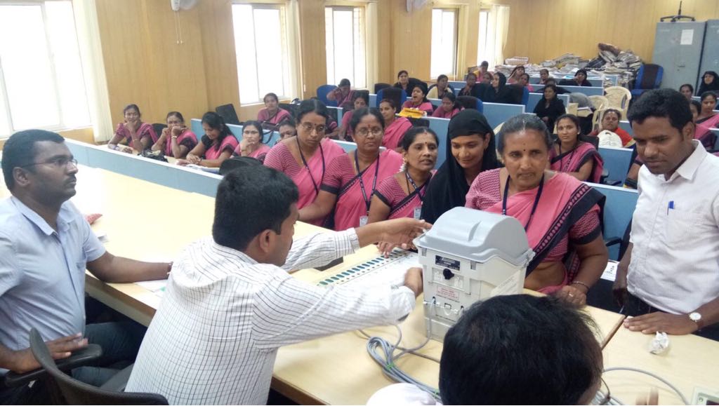 DEORamanagara's tweet photo. Awareness of EVM and VVPT https://t.co/ljbRzVS8Iz