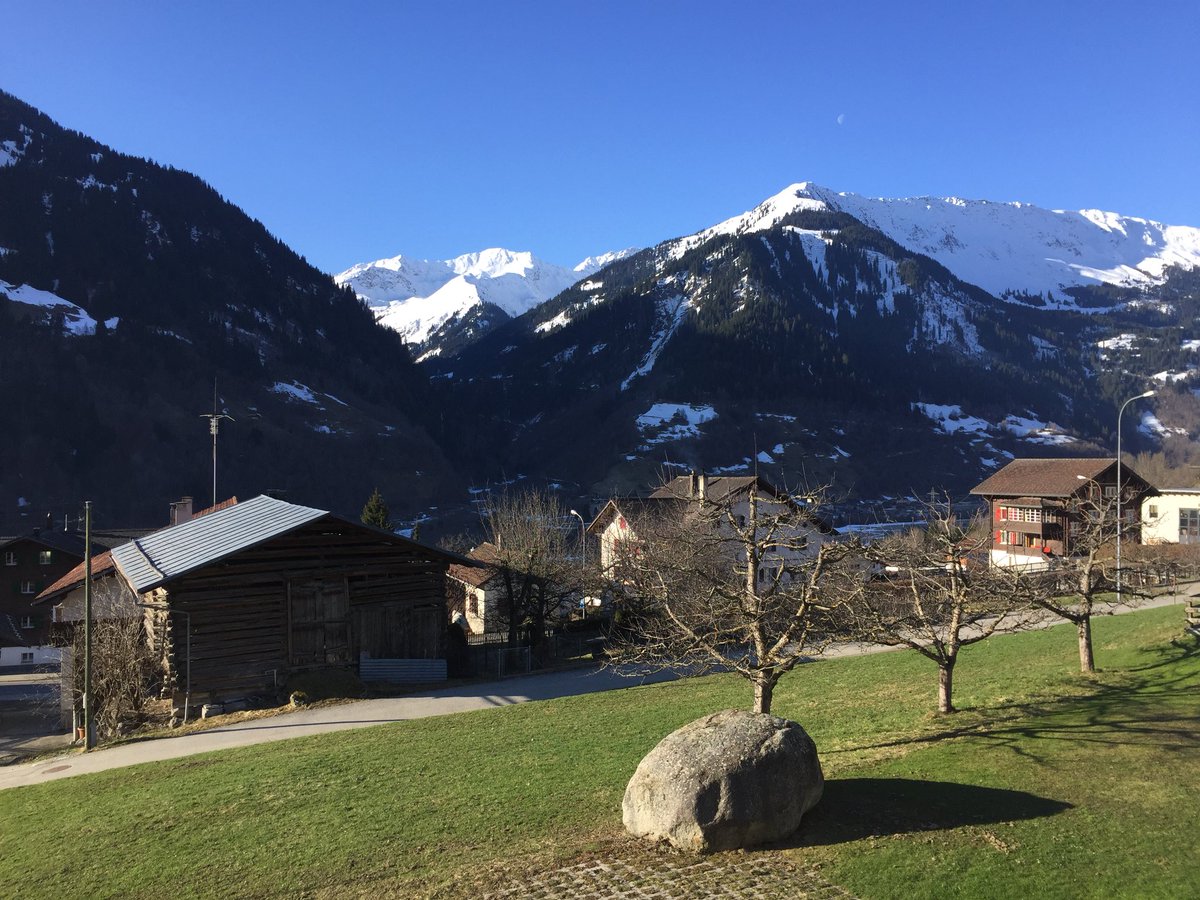 martin_candinas's tweet photo. #Rabius mit Blick Richtung #Valsumvitg @SurselvaTourism @vivadisentis @Graubunden @graubuendner https://t.co/Nl8V3CUQUY