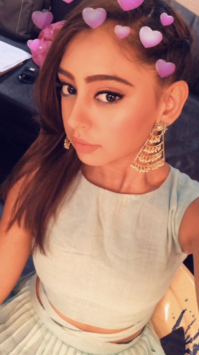 Jannatfatima09's tweet photo. “ A personality can change a person’s looks, but a persons looks can’t change their personality..!! “ ♥️♥️🔥🔥 @niti_taylor #KYYOnVoot #SpreadLove #livetolove #lovetoday #eyesthatkill #beauty #Pyaar #shootvoot https://t.co/5bgmfPzWjO