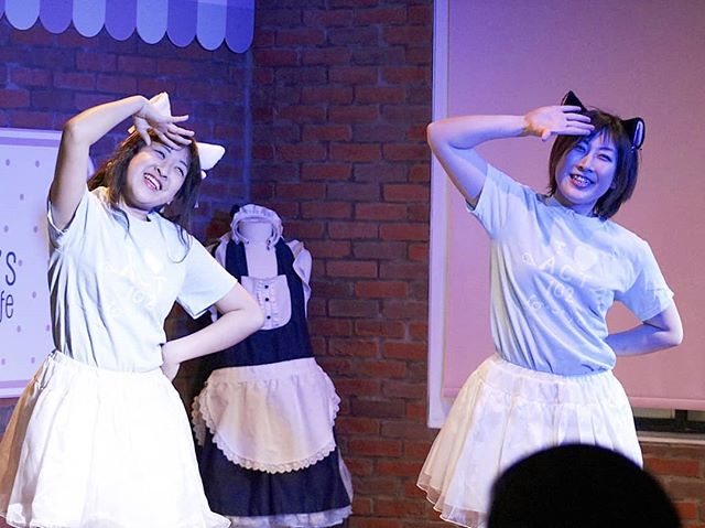 johpan_102's tweet photo. 20180327 #ReOpening #sneakpeek 
JoJo and Yuki performing ようこそジャパリパークへ！
#act102 #angelcafetoronto
https://t.co/m5xQZiIWM3 https://t.co/Jdijq3wyse
