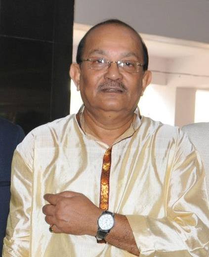 Assamese film director #MuninBarua passes away at friday last night.His career started with assmese movie Pratima and his last movie priyar priyo and so many film he directed.He also awarded #Rajatkamal award.we pray for his soul.