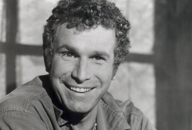 Happy birthday to Wayne Rogers (April 7, 1933 - December 31, 2015). Best known as Captain Trapper John in M*A*S*H. 