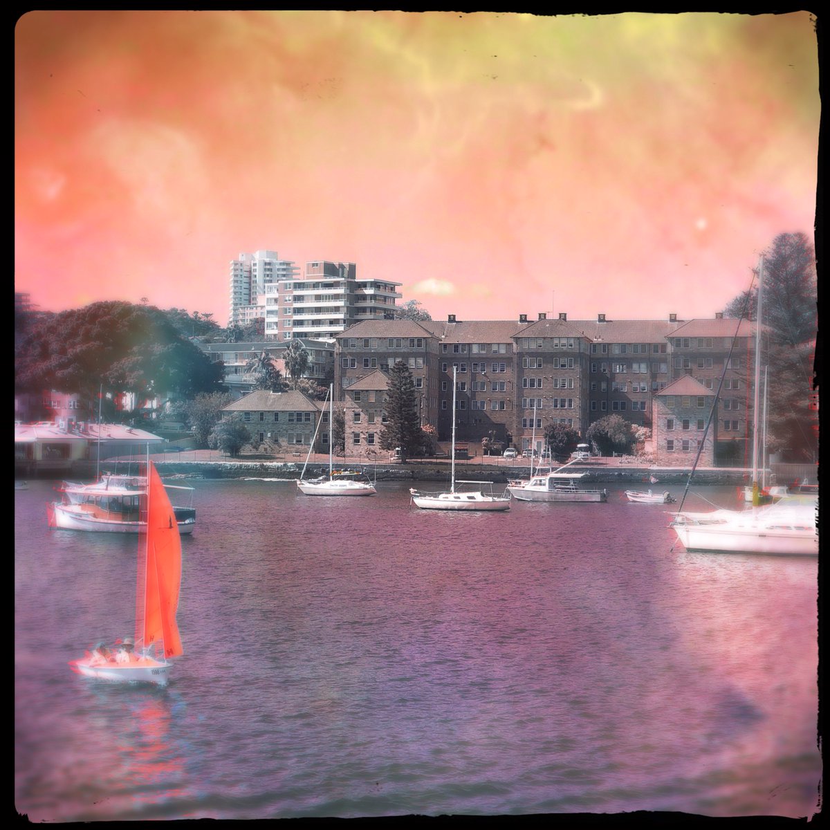 Kevin23546's tweet image. Manly  #Hipstamatic #AuroraNCL #Cinematheque #Yuletide #HipstaOfTheDay #iPhoneOnly #Architecture