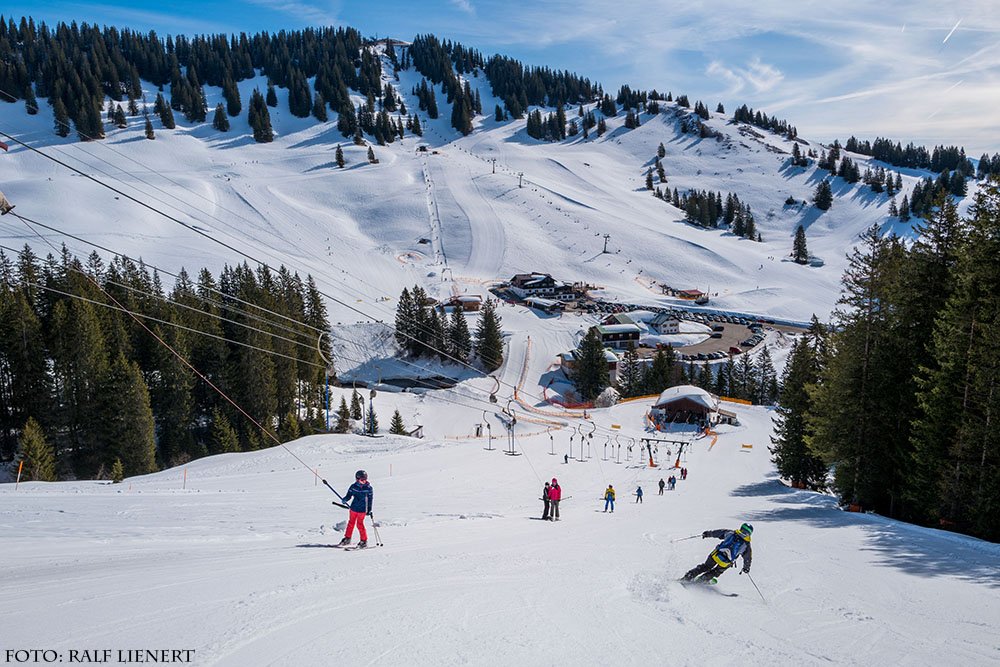 RalfLienert's tweet photo. #allgäu #grasgehren #skifahren #frühjahr #bestePiste #bestesWetter https://t.co/Cfon0nbl8f