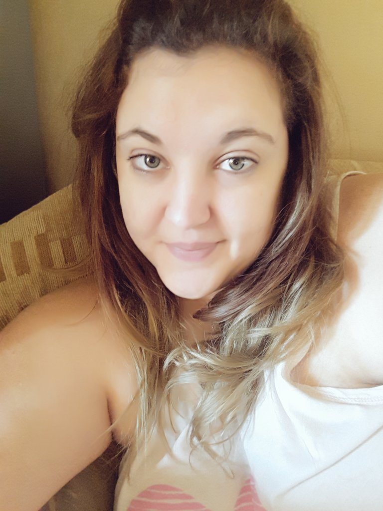 RoelienqQ's tweet photo. #nomakeup #nodressup #lazyday https://t.co/P7wyUpmKPq