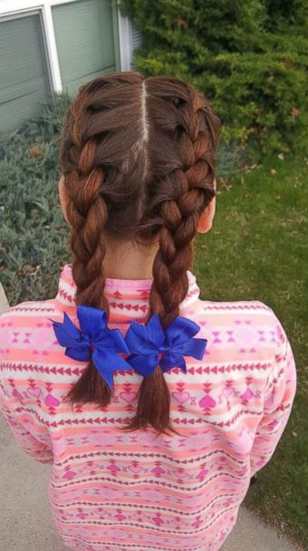 GMA's tweet photo. Aww! A kind bus driver in Utah has been styling the hair of an 11-year-old student whose mother died two years ago. https://t.co/GThd3HxQQ8 https://t.co/WTj5U5YWHI
