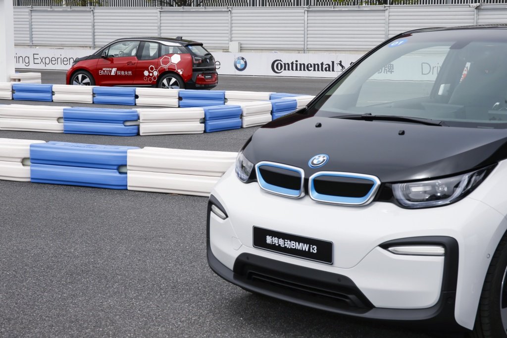 Oscliveshow Onsiteclub Chinaevent Bmwi 项目品牌 Bmw 项目产品 Bmw I 项目名称 Bmw Mission I探境未然之旅项目日期 18年3月31日 18年4月5日项目地点 上海宝马体验中心 Oscliveshow Onsiteclub Chinaevent Bmwi 项目品牌 Bmw 项目产品 Bmw I 项目名称 Bmw Mission I探境未然之旅项目日期 18年3月31日 18年4月5日项目地点 上海宝马体验中心