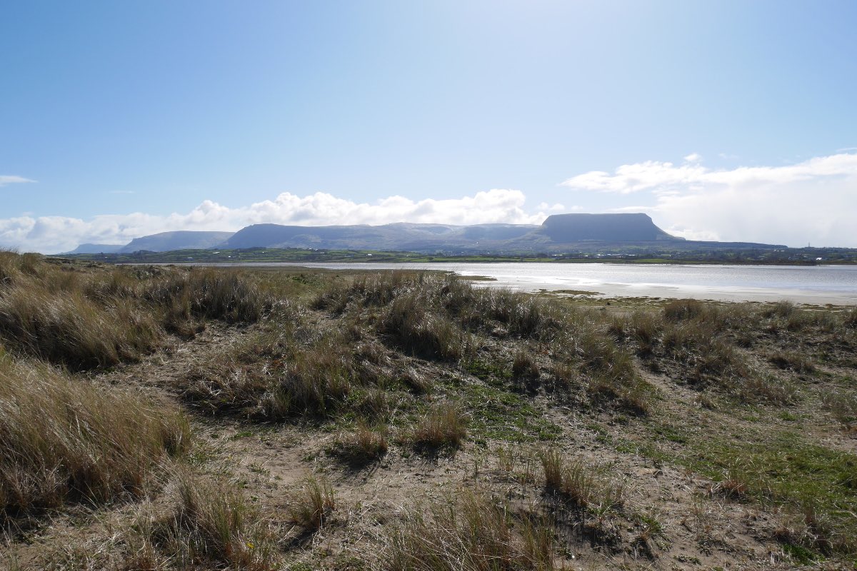 Manchán Magan discovers two of our beautiful Sligo walks this week on @rte’s #TracksandTrails.

Watch back on the player here: bit.ly/2qeEOtn @wildatlanticway @NiallGibbons