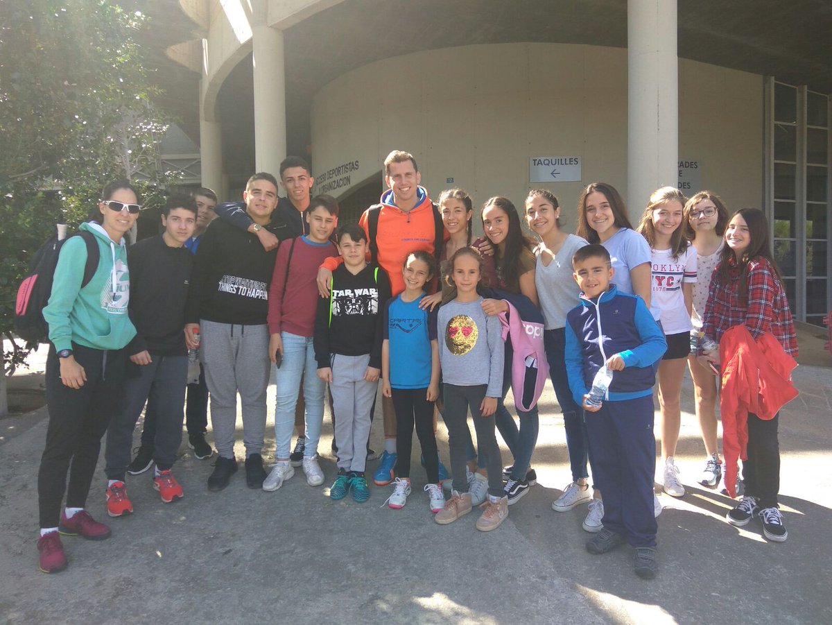 Os dejamos algunas fotos que nos mandan nuestros amigos padeleros, junto a los nūmeros 1 del pádel!🎾🎾
 disfrutando de #wptalicante 🔝🔝🔝
Grácias
@juanmartin_diaz 
@official_miguelamperti 
@loslamperti 
<a href="/navarro_paquito/">Paquito Navarro</a>