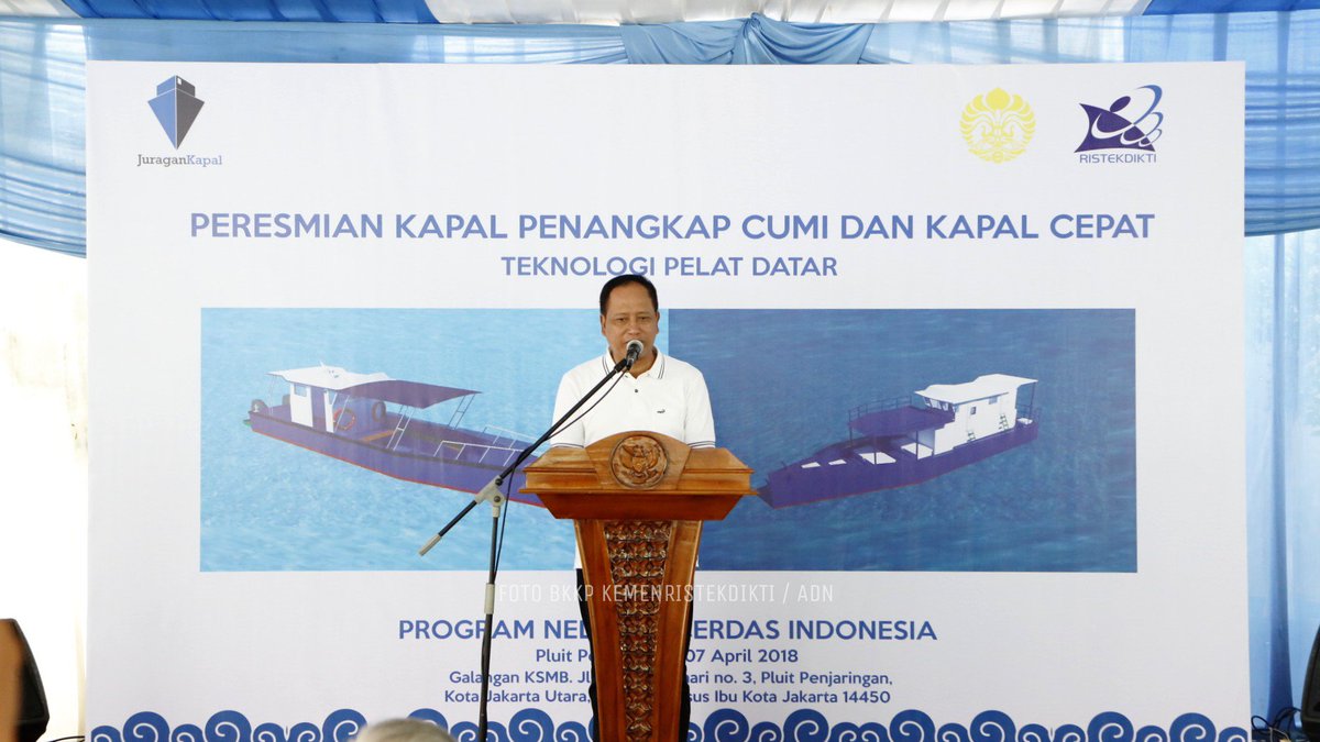 brin_indonesia's tweet photo. @menristekdikti Mohamad Nasir meresmikan Kapal Penangkap Cumi dan Kapal Cepat dengan Teknologi Pelat Datar di Pelabuhan Muara Angke, Jakarta Utara, Sabtu (7/4). 
Kapal ini adalah karya anak bangsa yg akan mendorong inovasi teknologi bidang kelautan dan perikanan Indonesia. https://t.co/qLZ0qGdWxw
