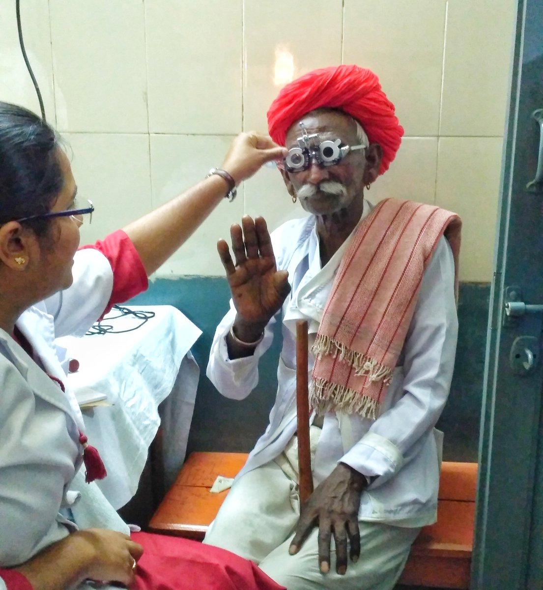 Aloka_VP's tweet photo. We wish you a #HappyWorldHealthDay.
Millions of people in developing countries have no access to proper vision care. Aloka provides eye exams and affordable glasses to Indians in underserved areas. Because our mission is #ClearVisionForEveryone just like WHO's #HealthForAll🙂. https://t.co/3PF5pDhLuG