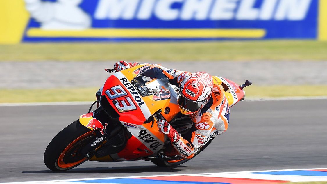 catarina93_73's tweet photo. @MotoGP 🎙🇦🇷
“Blistering Marquez unstoppable at Termas de Rio Hondo”
#PowerOn93 👊💥
@marcmarquez93
📸 #Day1 @Michelin_Sport https://t.co/sL7s6DfCAI
