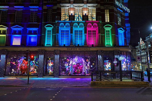 spangleys's tweet photo. On average, customers only take a few seconds to look at your store… so make sure it’s as inviting as it can be! 
https://t.co/0oPUHxC0yJ https://t.co/2TcZxZGBfK