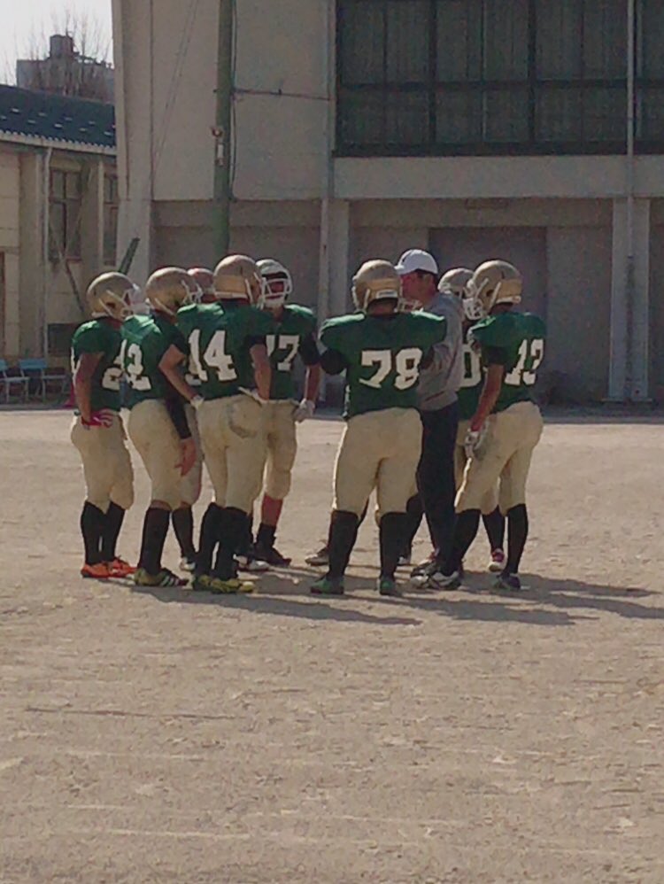 greenhornetsafb's tweet photo. こんにちは！
八日市高校アメリカンフットボール部Green Hornetsです🐝🍀
あまり馴染みのないスポーツで、高校から始めた部員ばかりですが楽しく活動しています。質問も待っています！ぜひ1度見学に来てください🏈
部員一同皆さんの入部を心待ちにしています！！！マネージャーも募集中です！！！ https://t.co/Jfq16ZGYiM