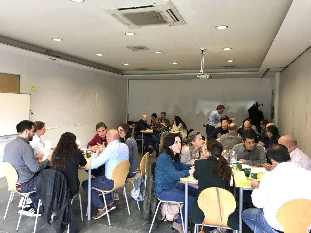 CarlesDescalzi's tweet photo. Amb el comandament de @fundspereclaver treballem x millorar #compromis i #motivacio des de la #participacio entesa com la responsabilitat delegada a la #fundacio #factorhuma https://t.co/1YeIgBm6bR