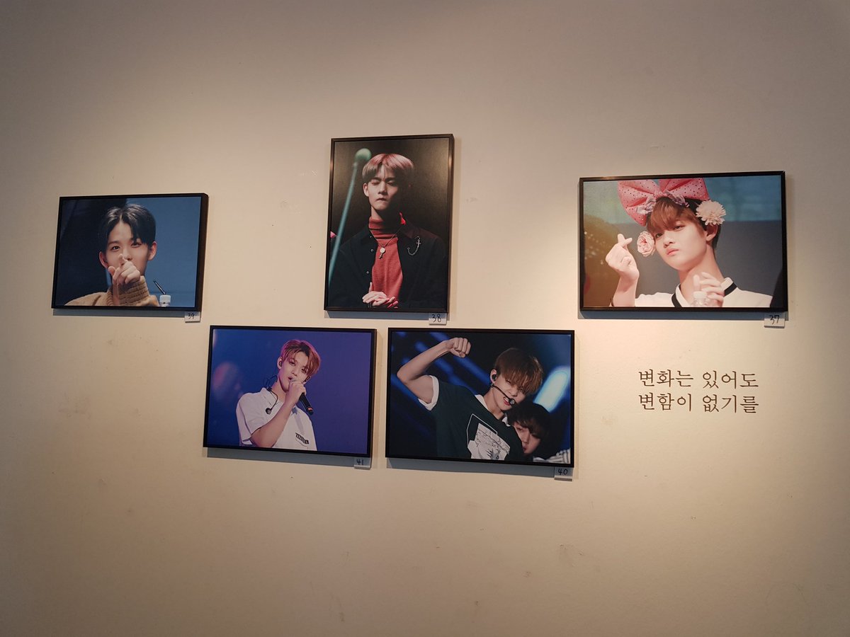 callmejjang's tweet photo. #아이씽부산
오늘 너무 행복했어요 ㅠㅠㅠㅠ 사진들 너무 예뻤고 트레카 맞출때 도와주셨던 천사님들 감사합니다. 저는 한국팬이 않이라서 전시회 간 기회가 별로 없서요. 이번에는 진짜 소중한 기회 에요 ㅠㅠㅠㅠ 
부산에 전시회 열러주서서 감사합니다♥ @I_sing_0510 @JINYOUNGcokr https://t.co/Cx9m2de1BI