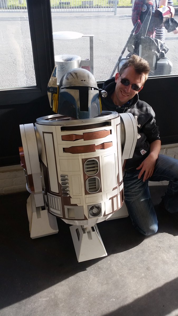 "When you had a work incident but you need to spare credits, and those 'prosthetic improvements' didn't go as planned..." #FACTS <a href="/R2Builders/">R2-D2 Builders Club</a>