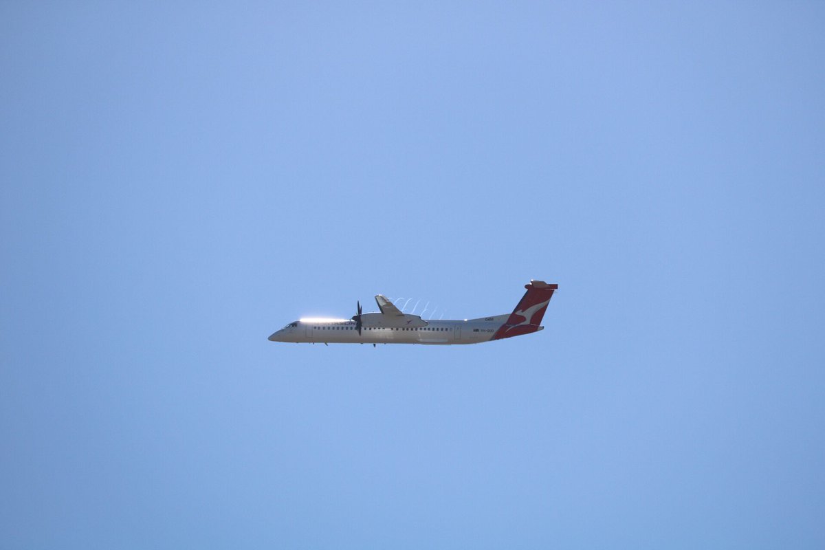 Plane spotting ✈️ #wingtipvortices #propellervortices #chinesesouthernairlines #qantas #garudaindonesia