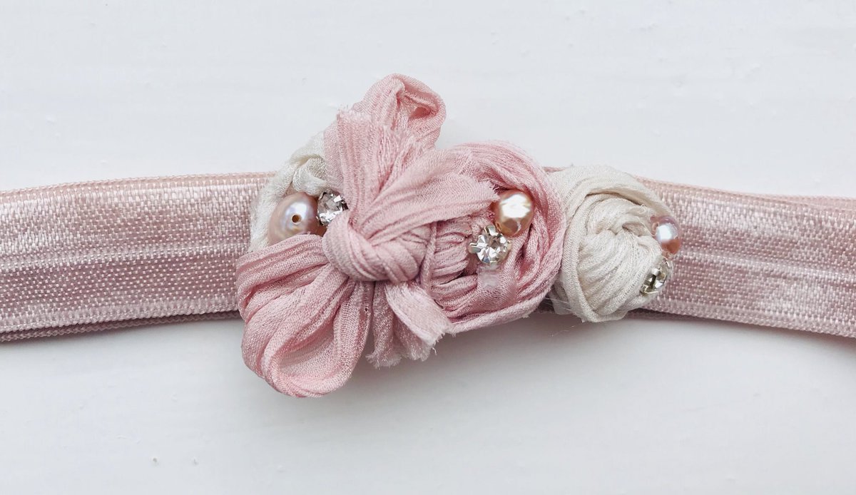 Olive_Headbands's tweet photo. Surprise bag orders start from £10
https://t.co/wf4OfeUJ3r #Crafturday #craftbuzz #crafthour #newbornphotography #newbornbackdrop #newbornprop #childphotography #photoprop #weddingseason #weddings #bridesmaid #bridesmaids #Accessories #hairuk #hairstyle https://t.co/o9QtNuc7bi
